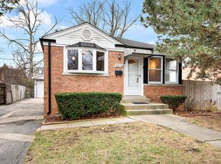 5835 Church St, Morton Grove, IL 60053