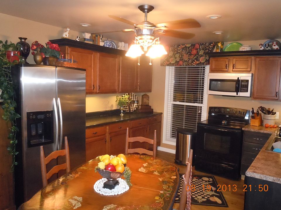 plenty of cabinet space
