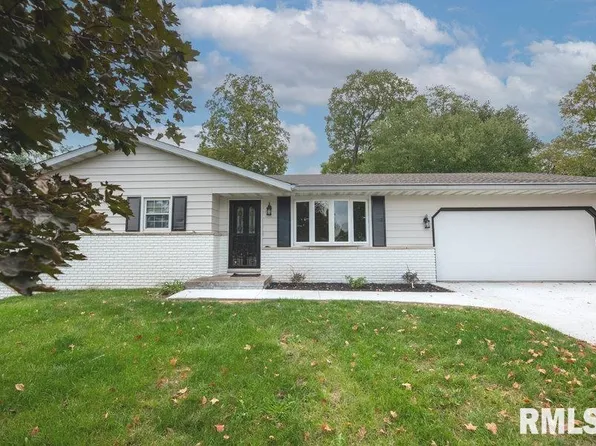 410 Carlock Ct, Washington, IL 61571