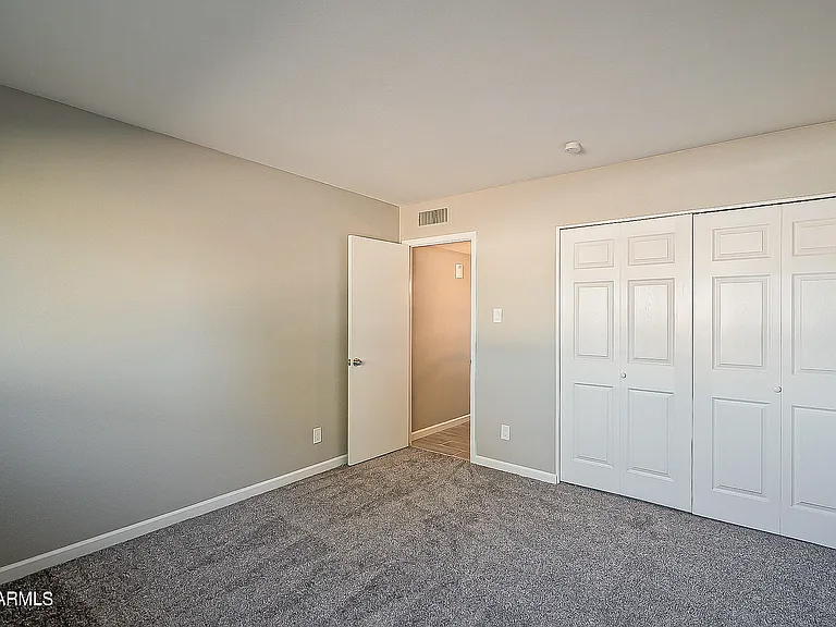 14008 N 52nd Ave — Photo 32