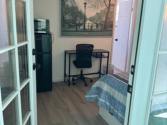 3rd image of 2666 Chadwell Ave