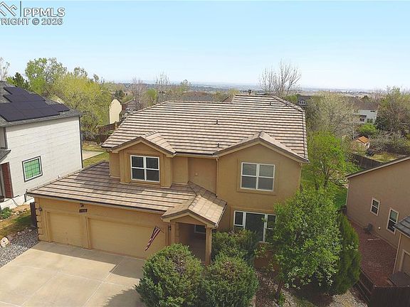 3rd image of 750 Capeglen Rd