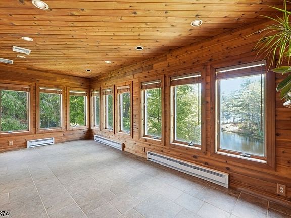 4th image of 216- E Lake Shore North O103