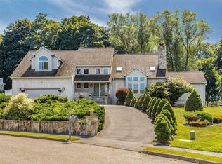 3 Fall Way, Lynnfield, MA 01940