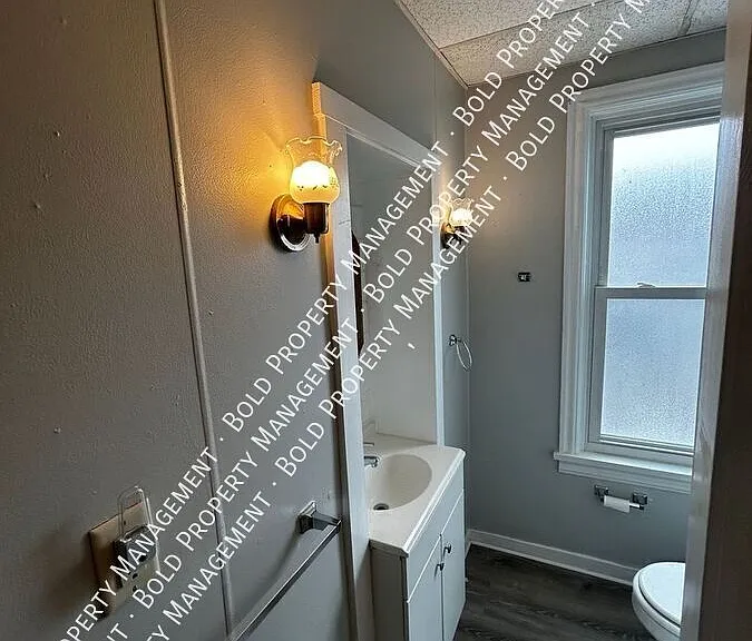 1239 Willow St — Photo 6