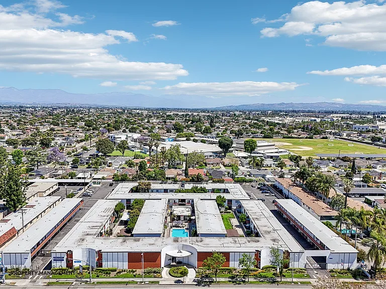 8721 Imperial Hwy. — Photo 45