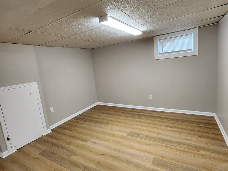 190 7th Pl — Photo 14