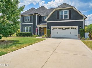 419 Goldenleaf Cir, Whispering Pines, NC 28327