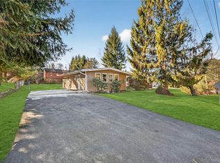 2 The Curve Road, Rock Hill, NY 12775