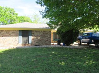 203 Palm Dr, Palestine, TX 75803