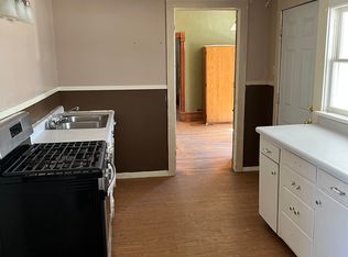 514 S Main St, Fayette, IA 52142