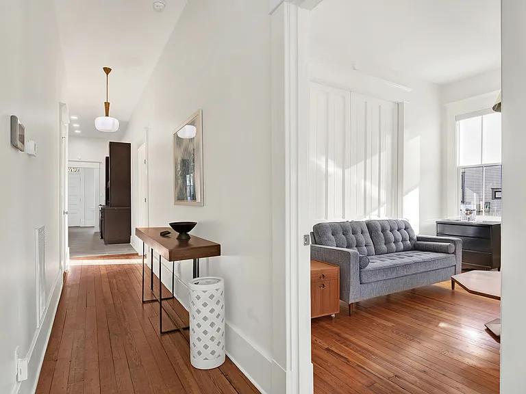 408 W 41st St #B — Photo 13