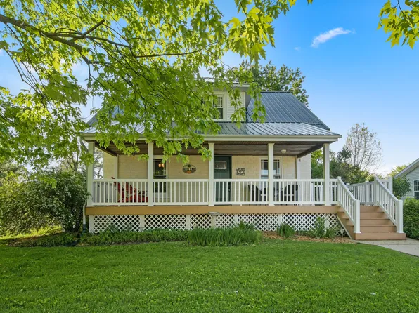 405 S Scott St, Oakwood, IL 61858