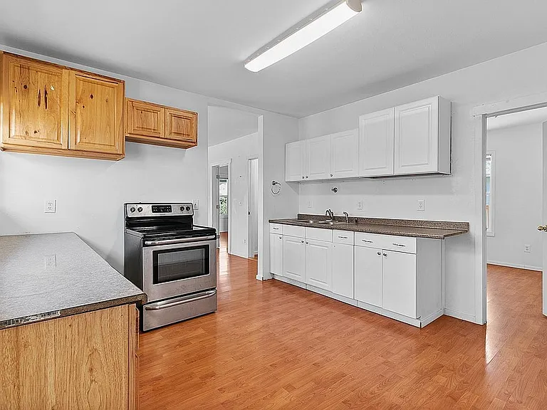 506 Louviers Ave — Photo 16