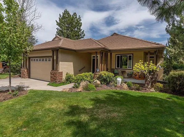 3106 NW Golf View Dr, Bend, OR 97701