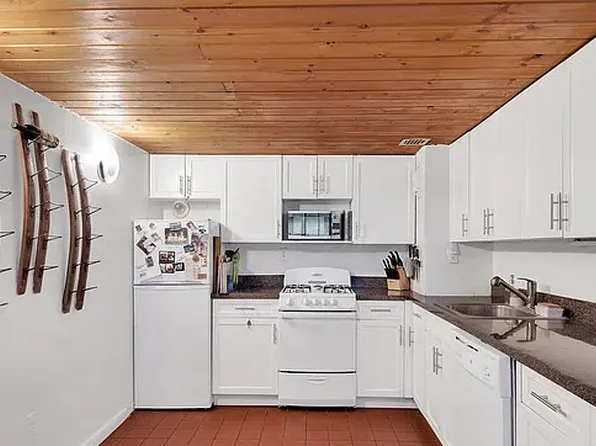 29 West 27th Street image 6 of 7