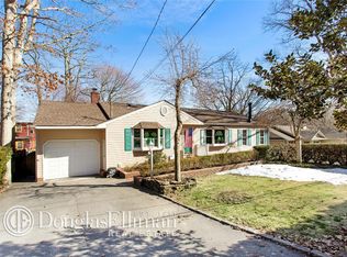 11 Cold Spring Dr, Sound Beach, NY 11789