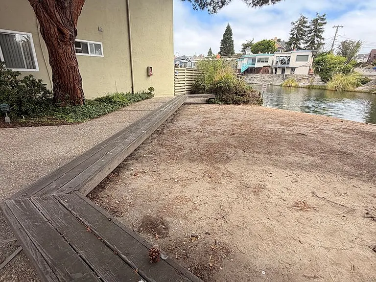 2233 Otis Dr — Photo 29