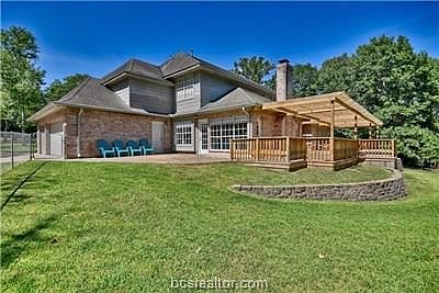 2nd image of 3810 N Briarwood Dr