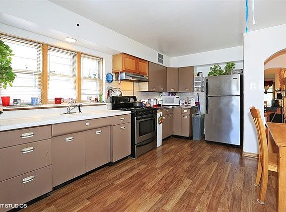 5th image of 3705 N Oketo Ave