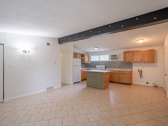 4th image of 2852 E 42nd Pl N