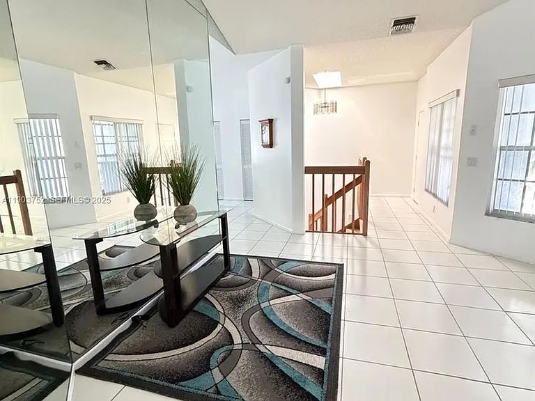11690 Briarwood Cir #4 — Photo 6
