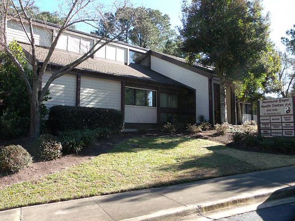 2nd image of 920 Houndslake Dr