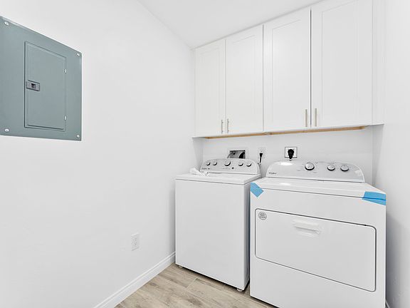 3rd image of 11852 Arborlake Way