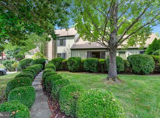 1412 Green Run Ln, Reston, VA 20190
