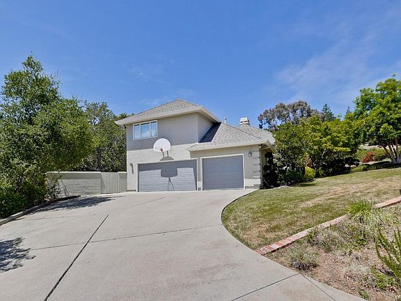 3rd image of 12861 Chiquita Ct