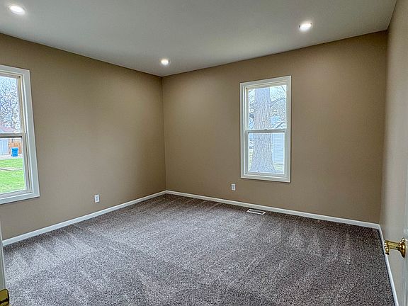 5th image of 777 N Kennedy Dr