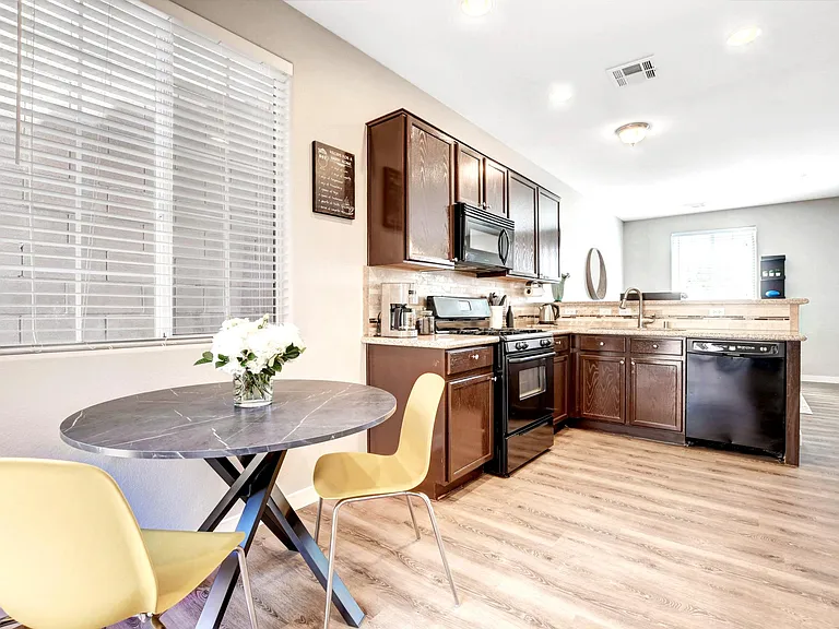 10616 Bear Lodge Ct — Photo 11