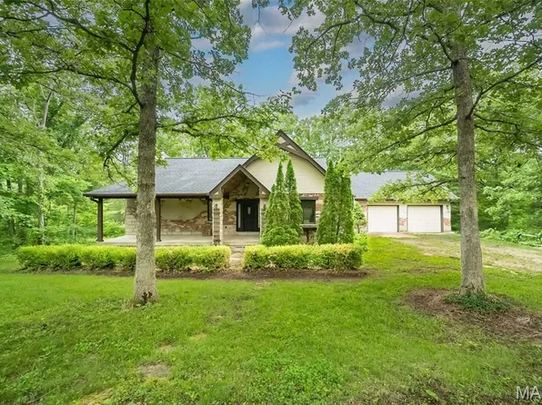 8561 Lizard Ln, Dittmer, MO 63023
