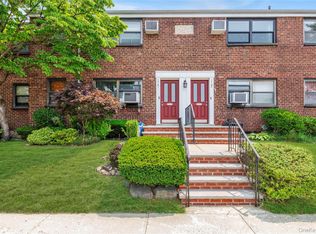 17-01 Utopia Parkway #1, Whitestone, NY 11357