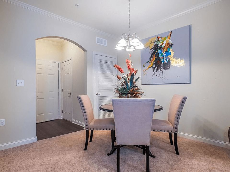 Modern Lighting Fixtures Brighten the Space