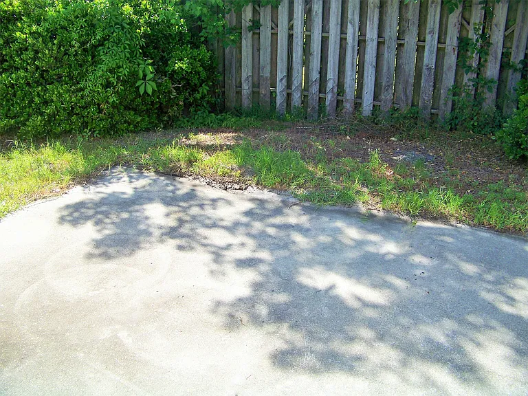 108 Christopher Ct — Photo 17