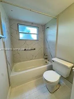 200 SW 132nd Way #104L — Photo 10