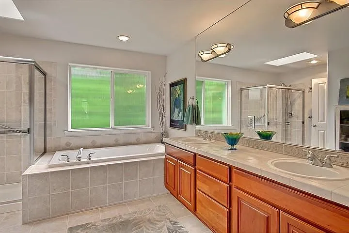 10228 Slater Ave NE — Photo 7