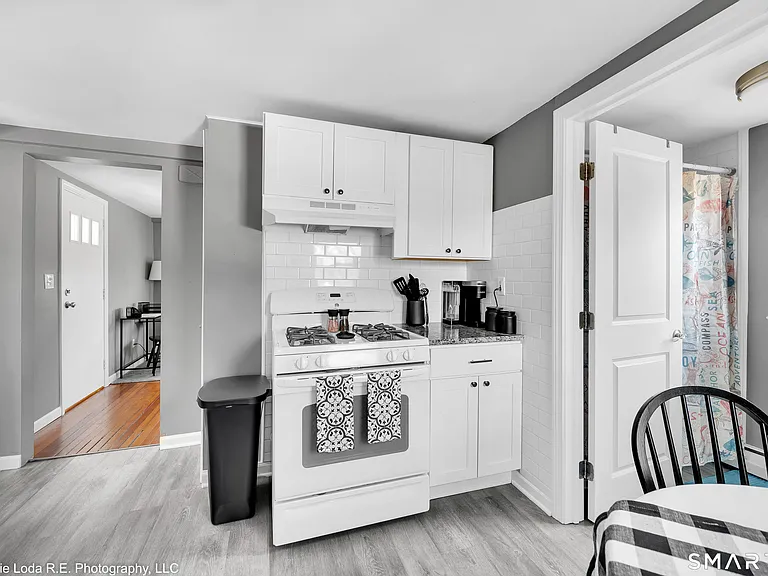 31 Monroe St #4 — Photo 10