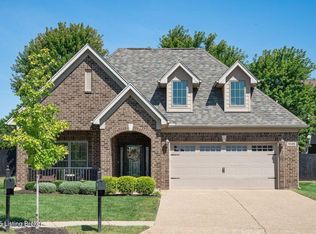 9349 Cross Meadows Cir, Louisville, KY 40291