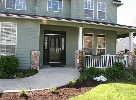 3rd image of 2412 NE 179th Ave