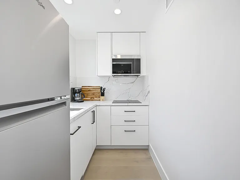 413 E Edgewater Ave — Photo 50