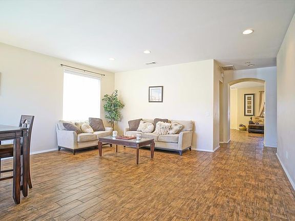-Living room1