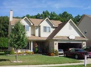 24750 Christina Dr, Flat Rock, MI 48134