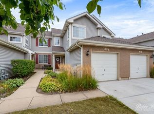 196 Sierra Pass #2, Schaumburg, IL 60194