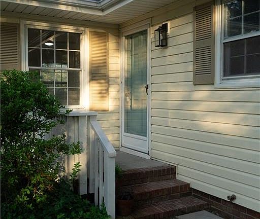 3rd image of 2403 Lynnoak Dr