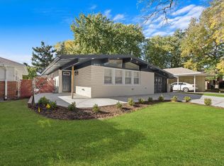 15150 Meadow Ln, Dolton, IL 60419