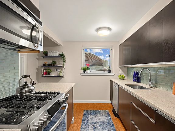 3rd image of 212 S Oxford St APT 4D