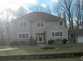 62 Woolsley Ave, Trumbull, CT 06611