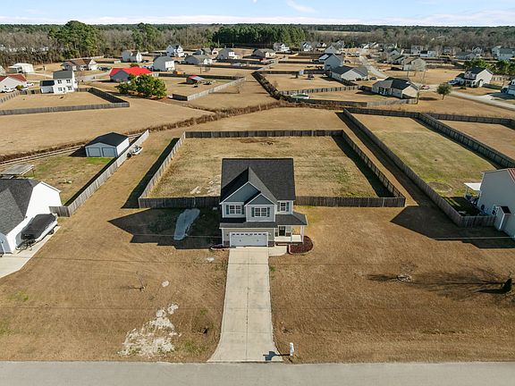 3rd image of 209 Trophy Ridge Dr